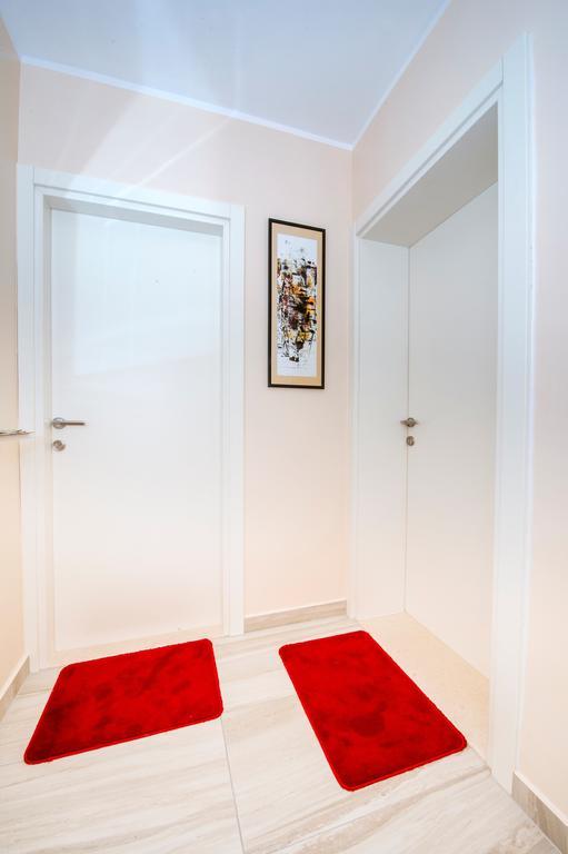 Suites One Zara Esterno foto