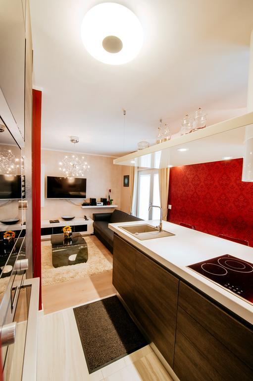 Suites One Zara Esterno foto
