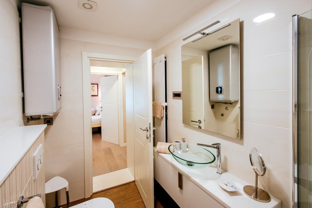 Suites One Zara Esterno foto